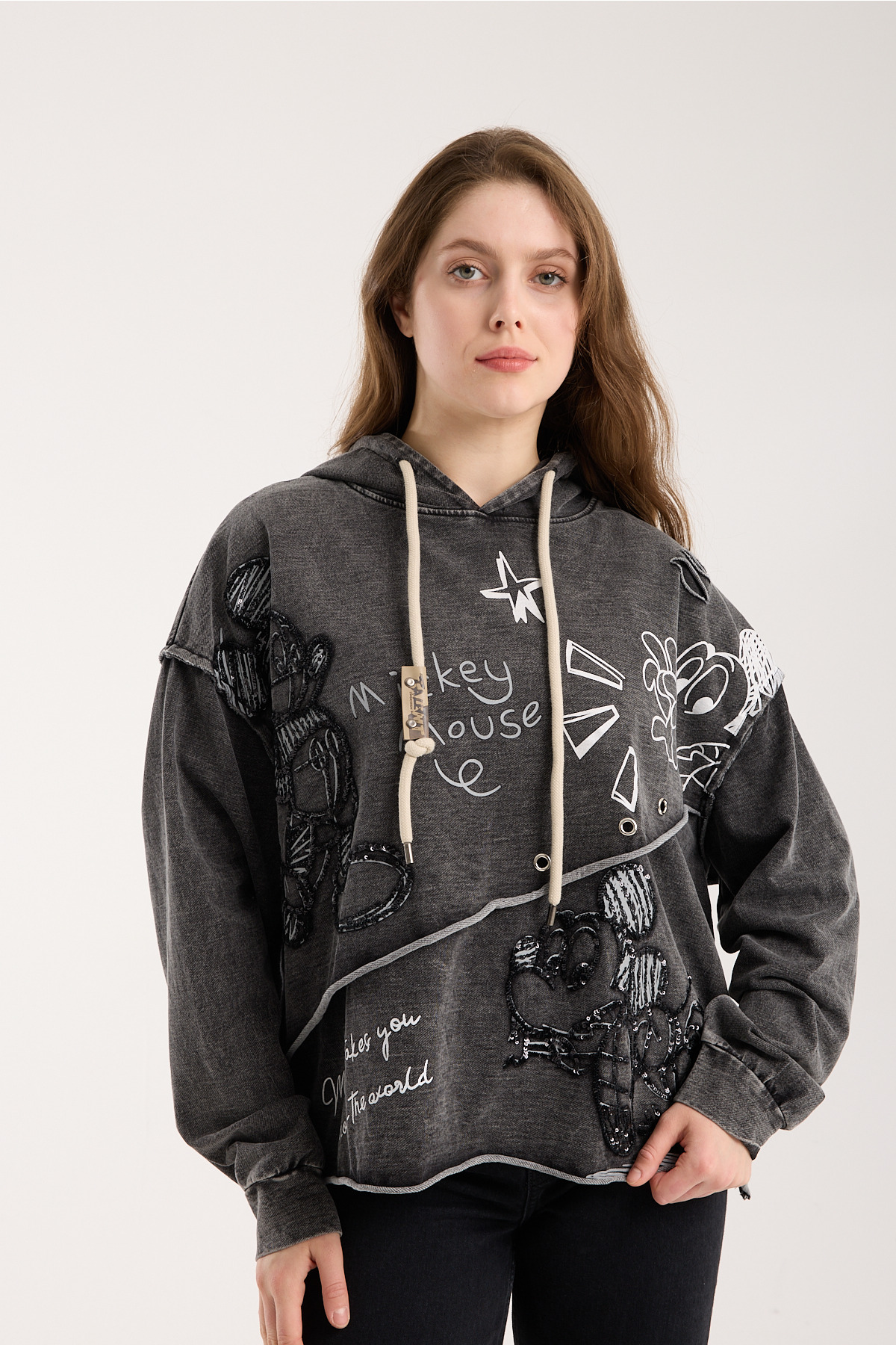 Kadın Eskitme Antrasit Mickey Mouse Nakışlı ve Payet Detaylı Oversize Sweatshirt